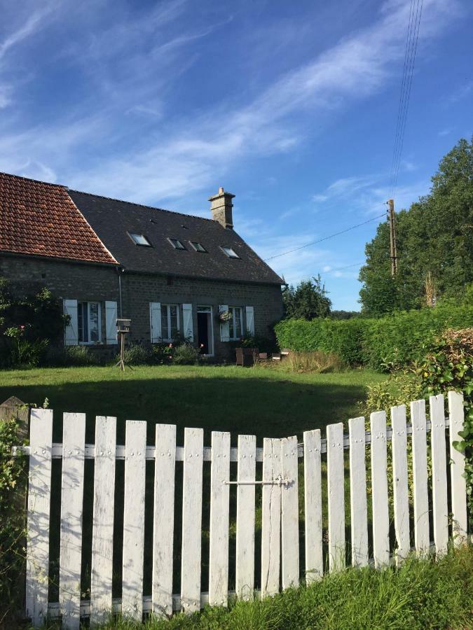 La Ferte-Mace No 3 Route De Lingramiere Bed & Breakfast エクステリア 写真